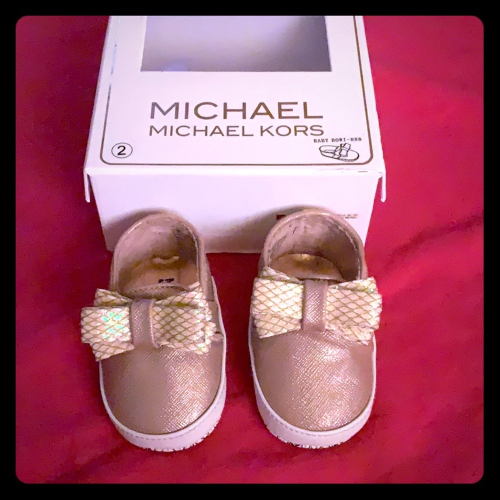 Michael kors baby shoes rose gold